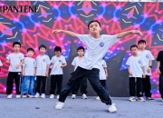 B体育体育课程-辣眼睛表演：球员们精湛技艺赢得阵阵掌声的简单介绍