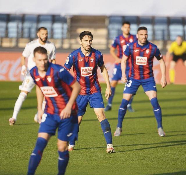 埃瓦尔客场取分,巩固在西甲中上游位置的简单介绍 埃瓦尔客场取分,巩固在西甲中上游位置的简单介绍