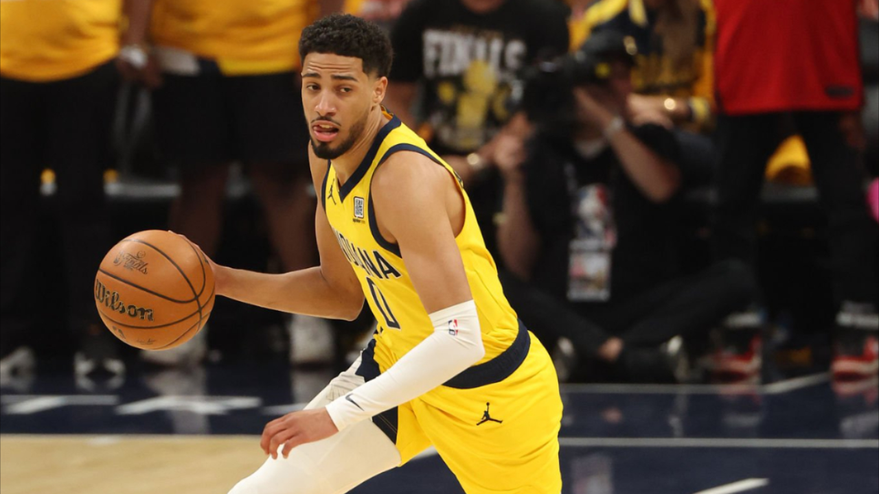 包含步行者防线失误频频，影响球队连胜势头的词条