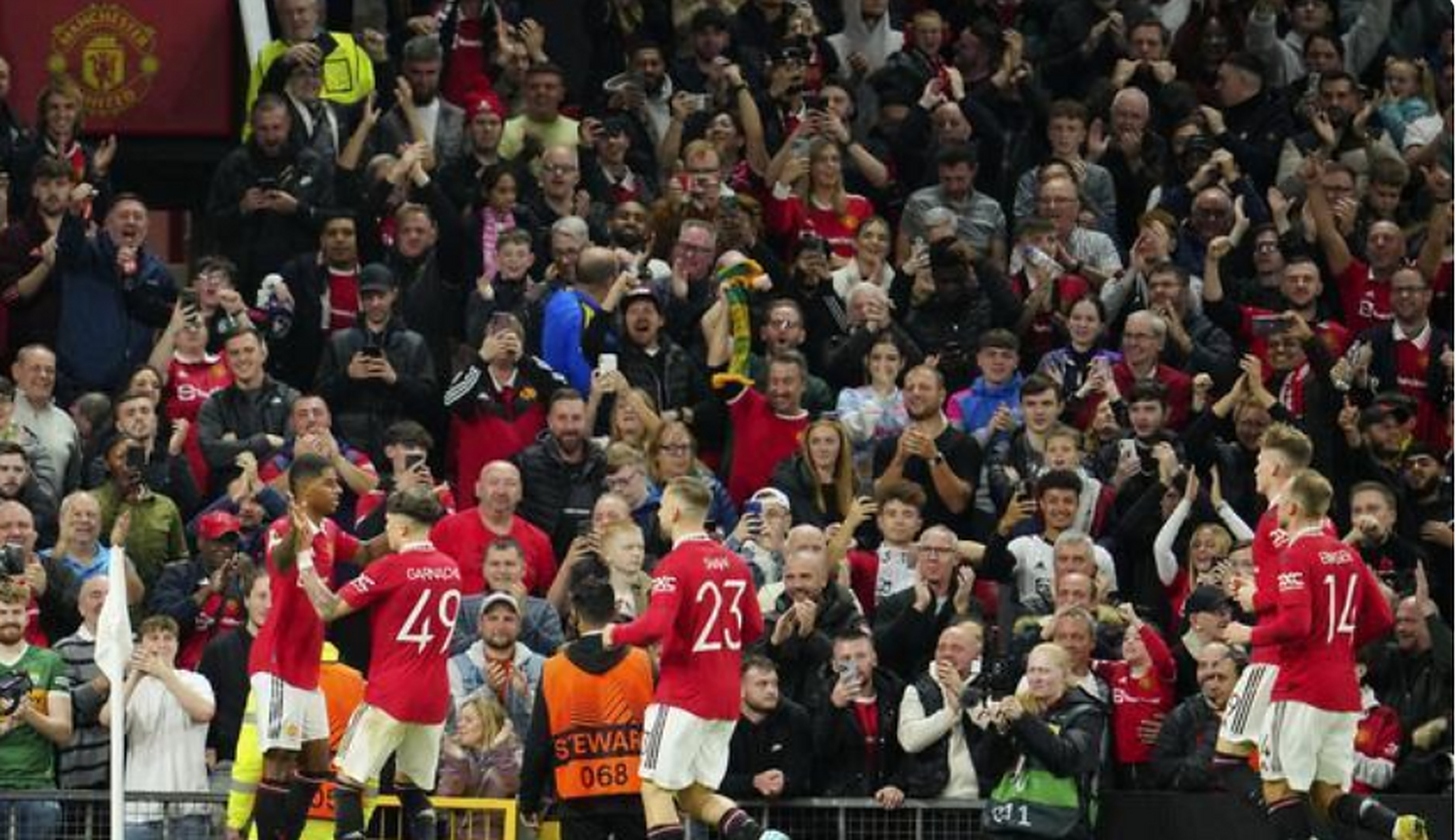 关于曼联主场告捷,前四席位争夺形势越发激烈的信息 关于曼联主场告捷,前四席位争夺形势越发激烈的信息