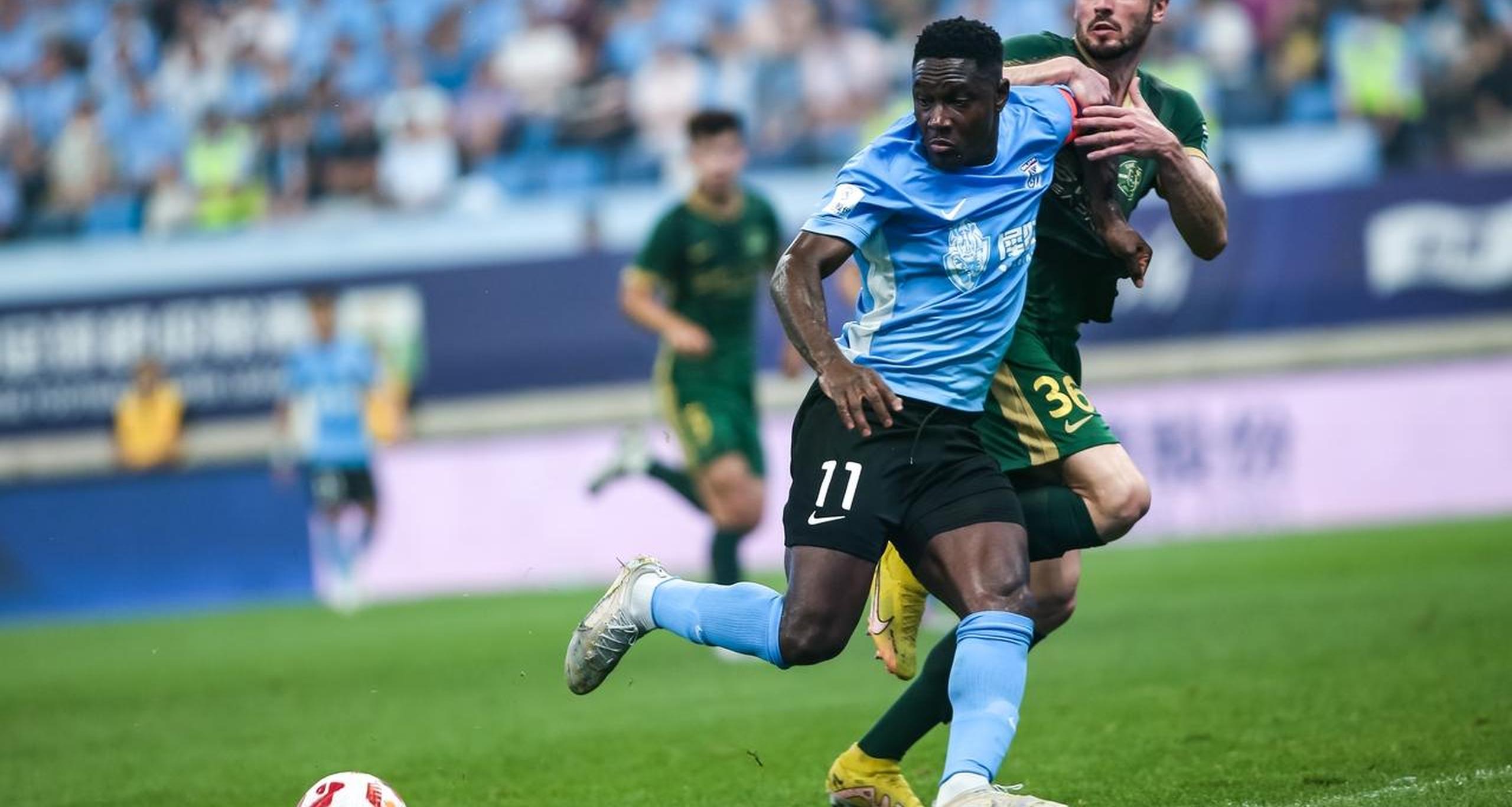 关于进攻节奏如梭，场上球员比分领先的信息