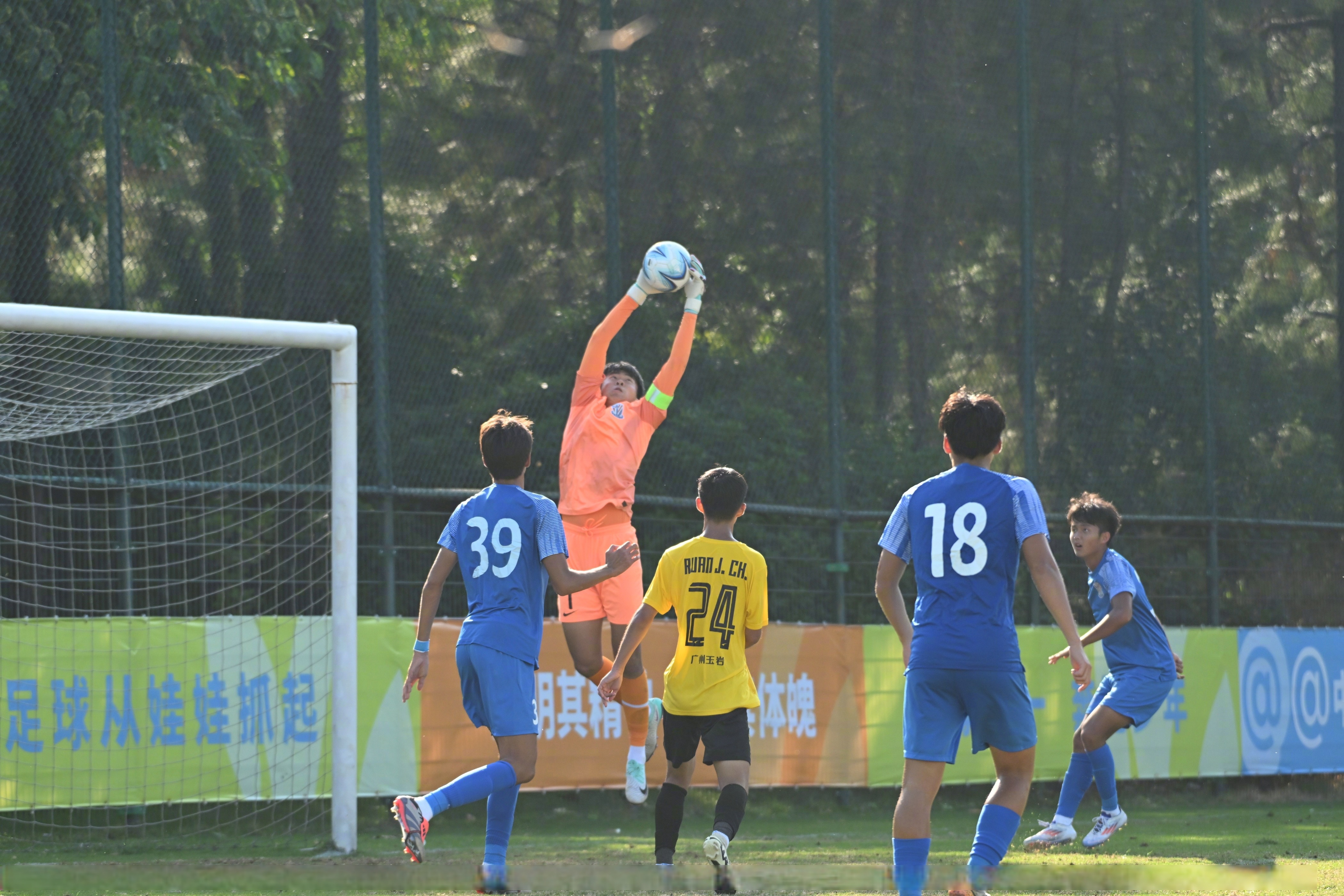 天津队战胜广州队,全取三分 天津队战胜广州队,全取三分