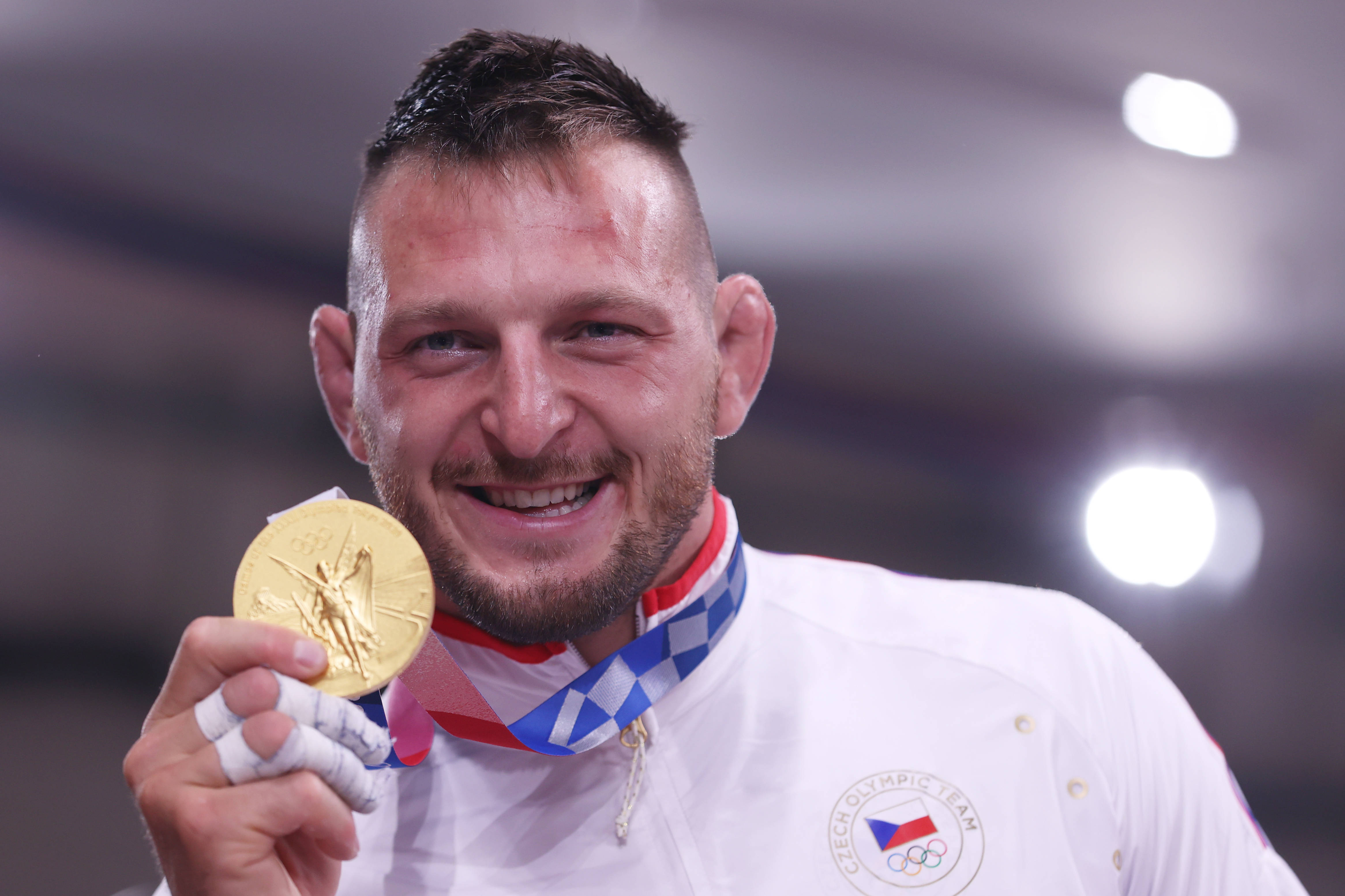 男子游泳迎难而上,荷兰选手锁定金牌 男子游泳迎难而上,荷兰选手锁定金牌