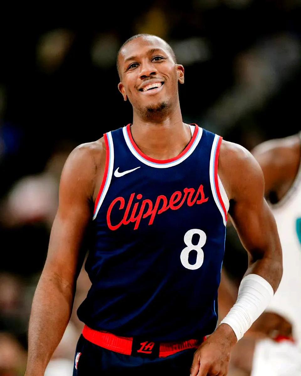 快船惊险胜灰熊,乔治难得得分王表现 快船惊险胜灰熊,乔治难得得分王表现