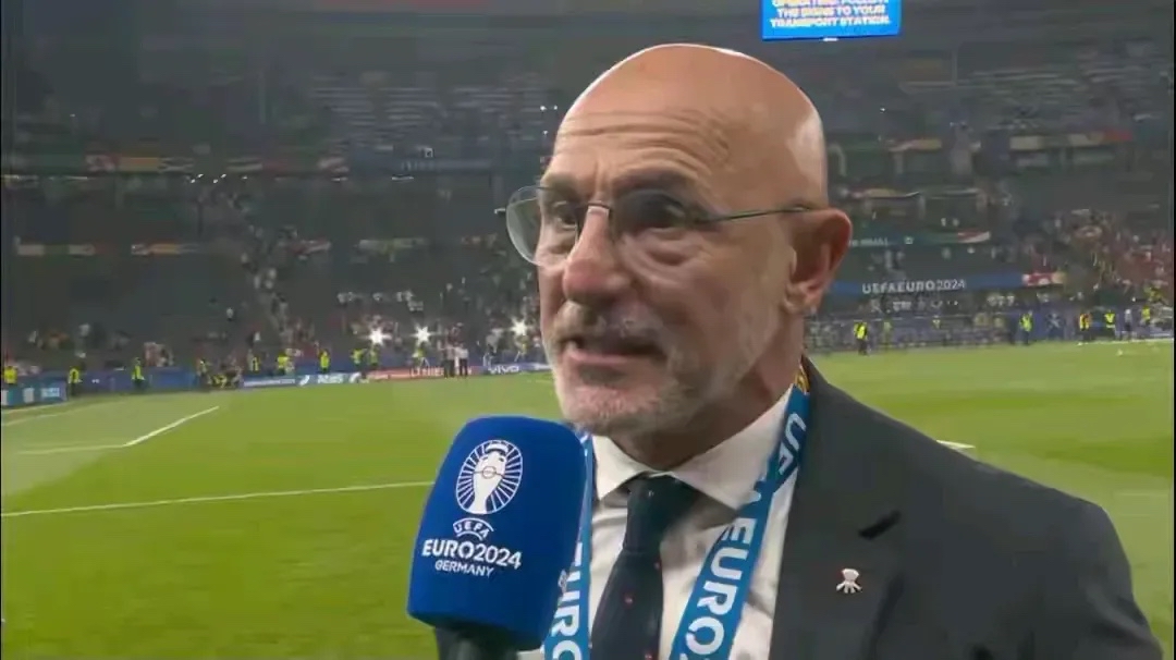 西班牙选手在比赛中表现出实力得到教练认可